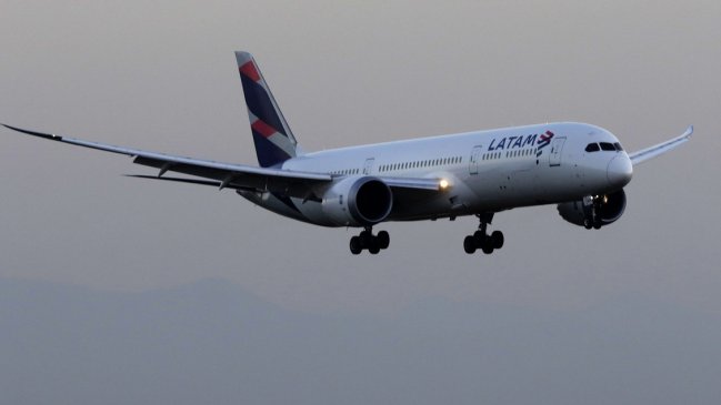  Latam informó de 367 vuelos cancelados por cierre del aeropuerto de Lima  