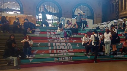  Conoce las actividades que marcarán la última jornada de la Feria del Libro de Santiago  