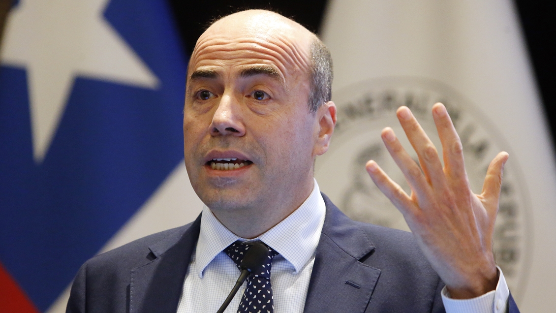 Contralor explicó en comisión investigadora dictamen que impide aplicar ciertos beneficios penitenciarios