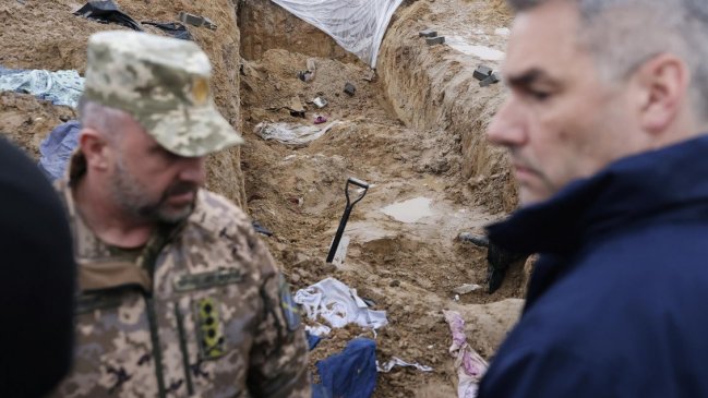 Opositor a Putin es llevado a juicio por denunciar crímenes de guerra rusos