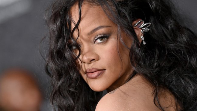 Rihanna prepara documental sobre su regreso a los escenarios