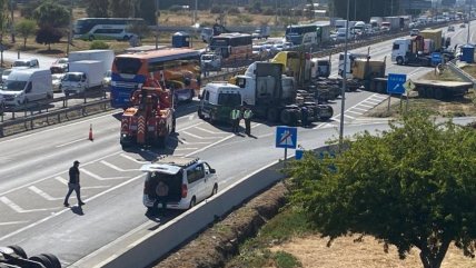   Ruta 68: camioneros realizan bloqueos intermitentes en cruce a Algarrobo 