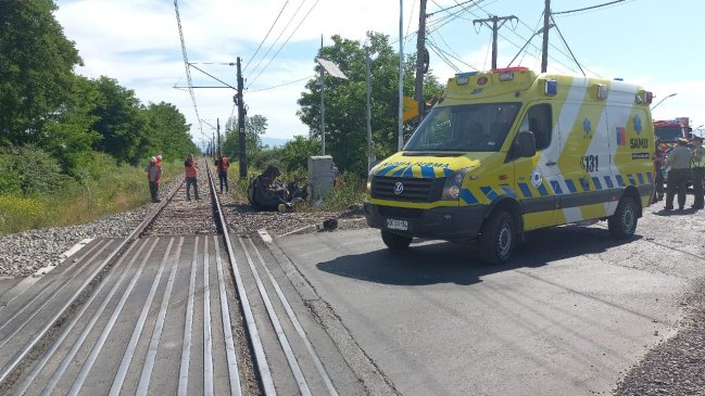  Hombre murió en Curicó luego de que el tren arrollara su auto  