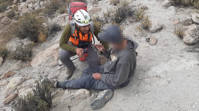 Carabineros de El Loa hallaron a ciudadano sueco desaparecido en una quebrada