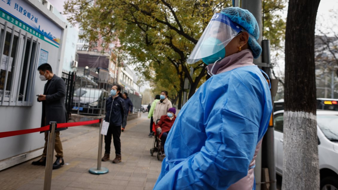 China confina Zhengzhou, la ciudad proveedora del Iphone