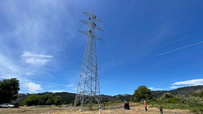  Torres derribadas con dinamita en Hualqui estarán repuestas en diciembre  