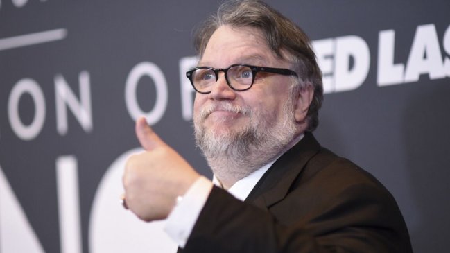 Guillermo del Toro se ofrece a pagar estatuillas ante crisis de premios Ariel