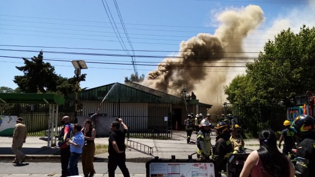 Autoridades anunciaron hospital de campaña tras incendio del Consultorio Pueblo Nuevo de Temuco