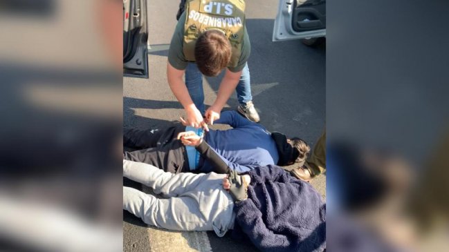 Detienen a sujetos acusados del robo frustrado a un camión con cigarrillos en San Fernando