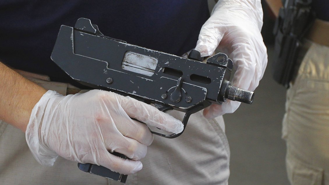 Cuatro detenidos en taller clandestino que modificaba armas en La Pintana