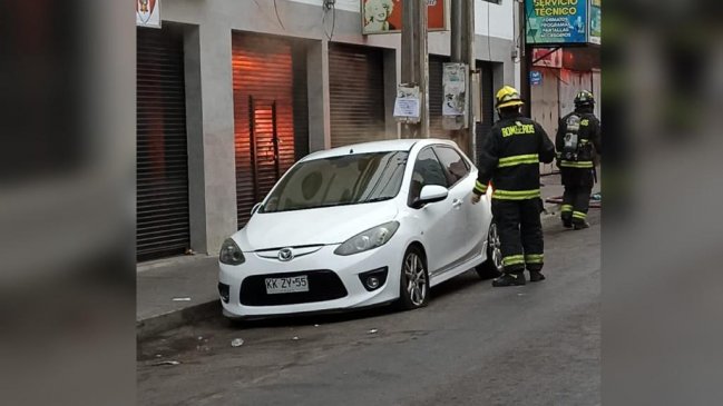  Carabineros indaga presunto incendio intencional a vehículo en Iquique  