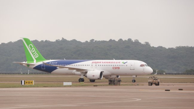   China da luz verde a la producción en masa de su avión de pasajeros, el C919 