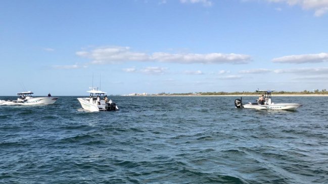 Un menor murió luego de que avioneta se estrellara en el mar en Florida