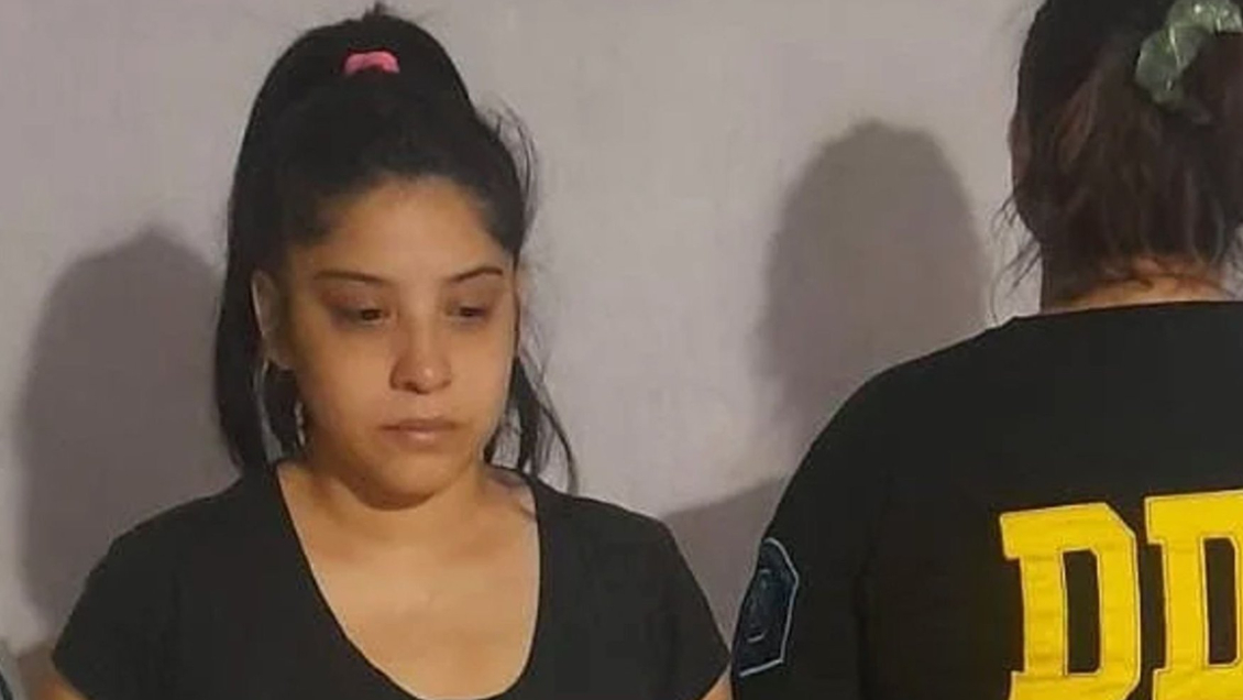 Mujer ocultó el cadáver de su hija durante meses en una caja que usaba como mesa