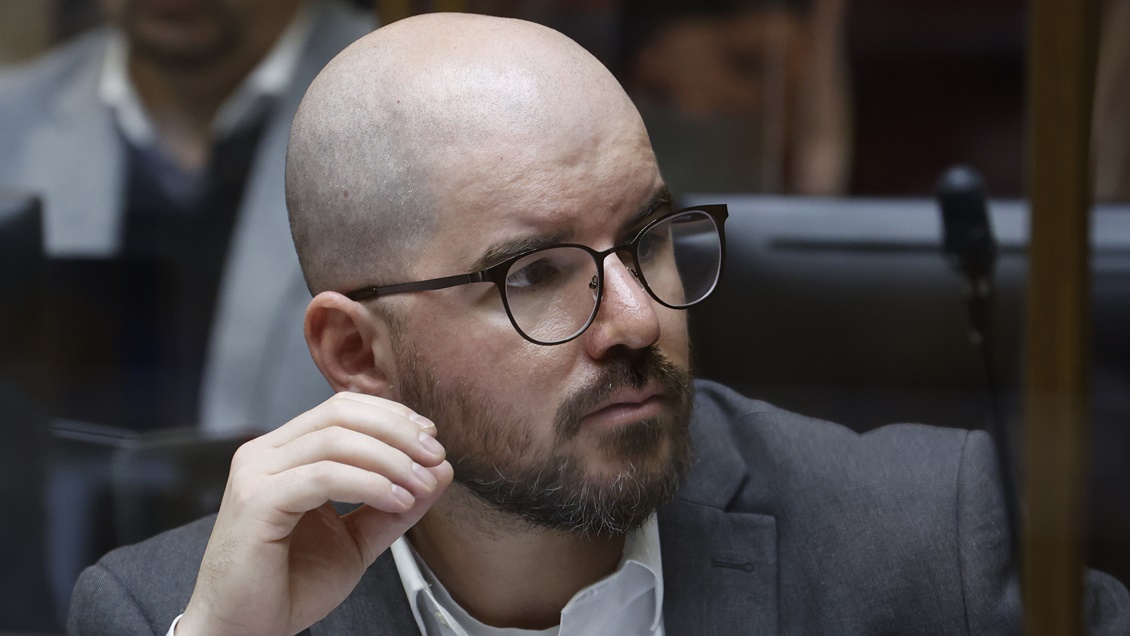 Exseremi desvinculada por Jackson lo acusó de encabezar una 