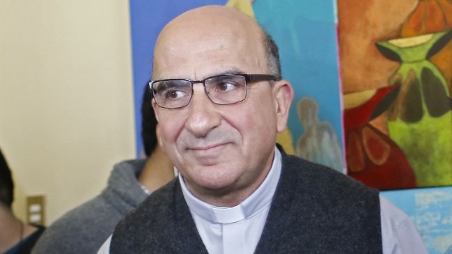  Arzobispo de Concepción se ofreció a intervenir por huelga de hambre de miembros de la CAM  