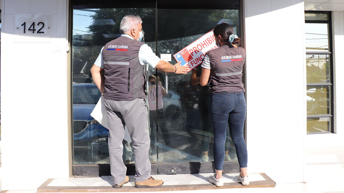 PDI investiga la muerte de una mujer dentro de clínica estética de Las Condes