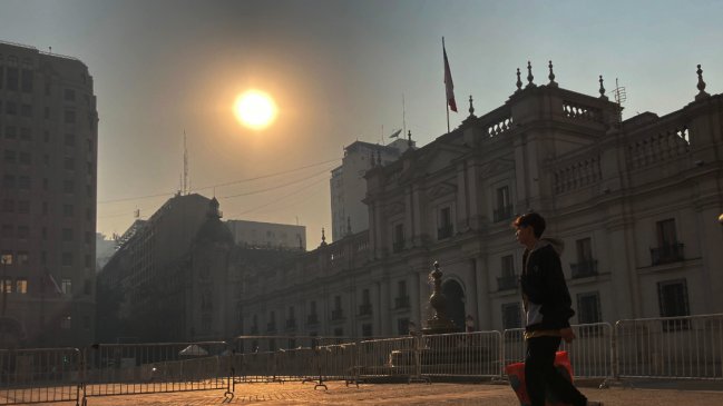 Debido a la presencia de humo en la Región Metropolitana, se decretó alerta por riesgo sanitario
