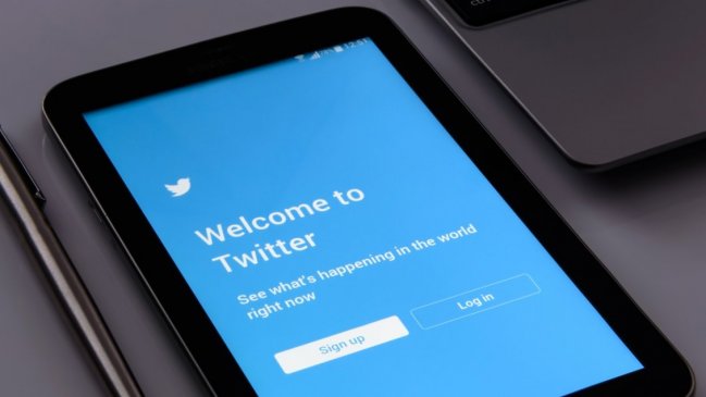 Twitter prohibirá los enlaces a varias redes sociales de la competencia