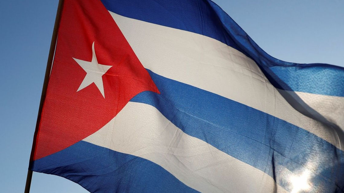 Activista denunció su expulsión de Bolivia por tuits contra Gobierno cubano