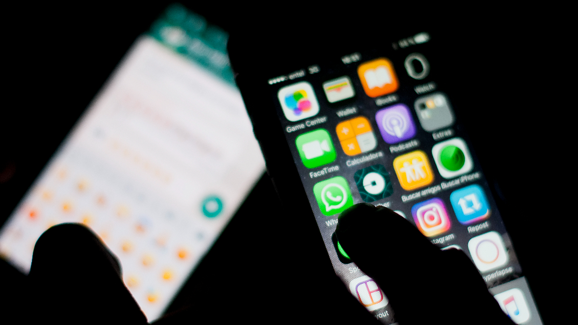 Contraloría: Audios y mensajes de WhatsApp podrán servir como pruebas de acoso laboral y sexual