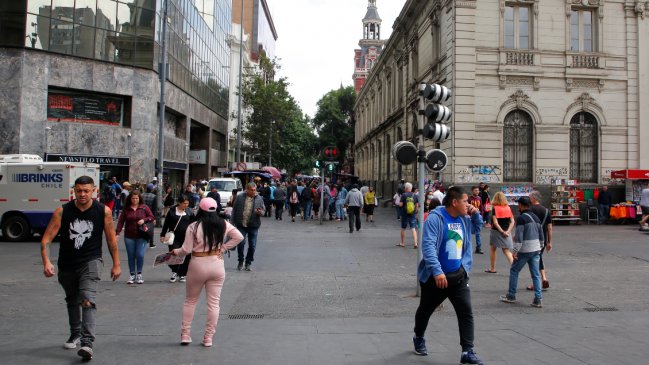 Turismo clama por más seguridad en el centro de Santiago tras apuñalamiento de un guía