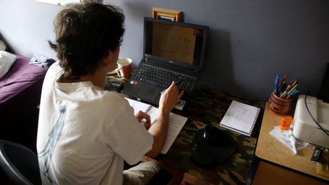 Ocho de cada 10 usuarios chilenos han recibido mensajes discriminadores en internet