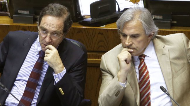 Larraín niega haber pedido impunidad de Moreira, que acusa 