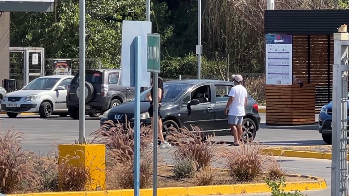 Activación de alarmas y bloqueo de autos en supermercado de Machalí se debió a frecuencia de botón de pánico