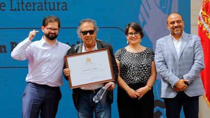 Hernán Rivera Letelier recibió el Premio Nacional de Literatura 2022