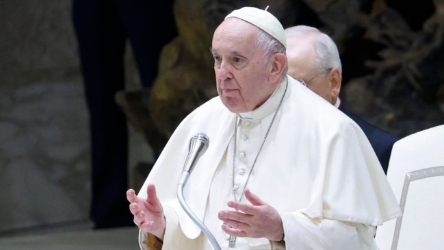   Cardenal enviado por el papa Francisco pasará la Navidad en Kiev 