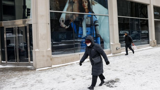 La gran tormenta de EEUU deja a miles de personas sin viajar y a millones sin luz