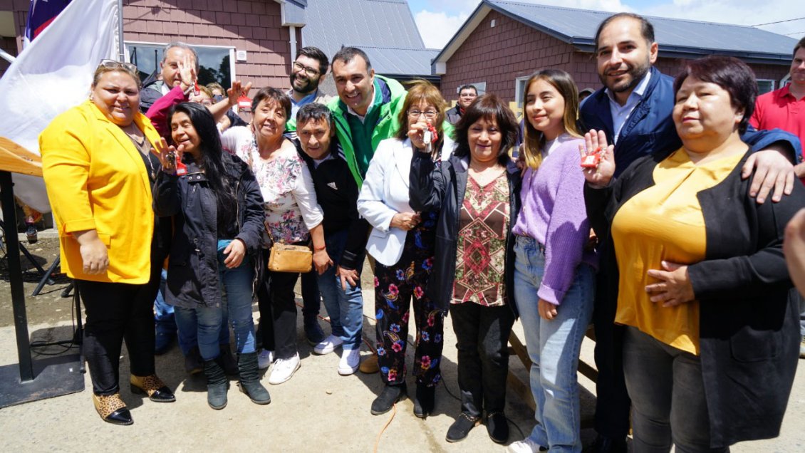 Concluyó reconstrucción tras incendio de 2021 en Castro: Más de 100 familias recibieron sus casas