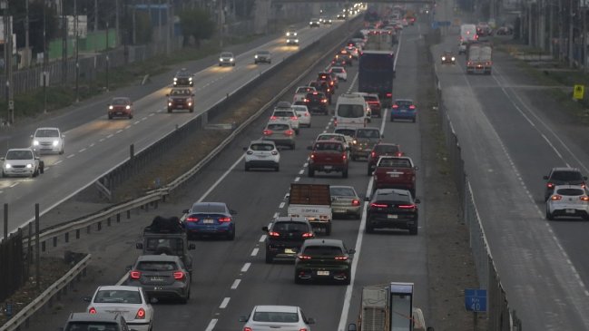 MOP espera salida de 450 mil vehículos desde la capital por Año Nuevo