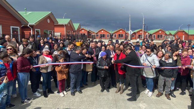 Magallanes: Más de 100 familias de Porvenir recibieron sus casas propias