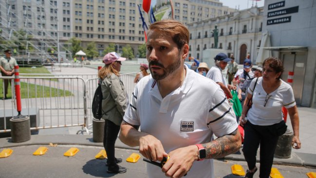 Tras ataque al senador Macaya, Gobierno se querelló contra 