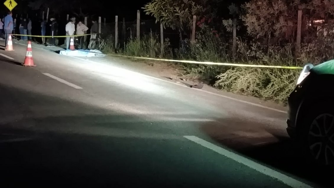Ciclista murió atropellado en Parral: conductor huyó del lugar