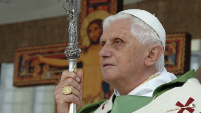  Iglesia chilena y Universidad Católica lamentaron la muerte de Benedicto XVI  