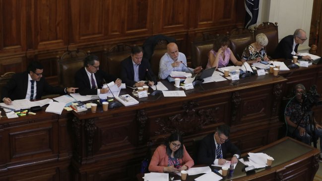 Diputados se alistan para recibir proyecto de reforma para nuevo proceso constituyente
