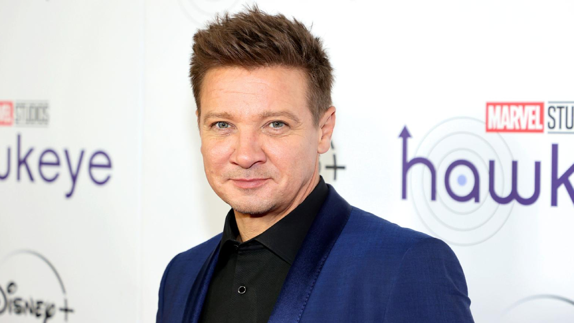 Jeremy Renner reaparece en las redes sociales tras accidente