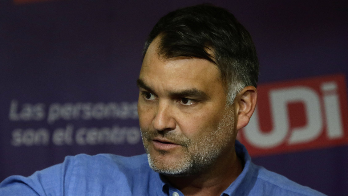 Senador Macaya: No me gusta el festival de acusaciones constitucionales