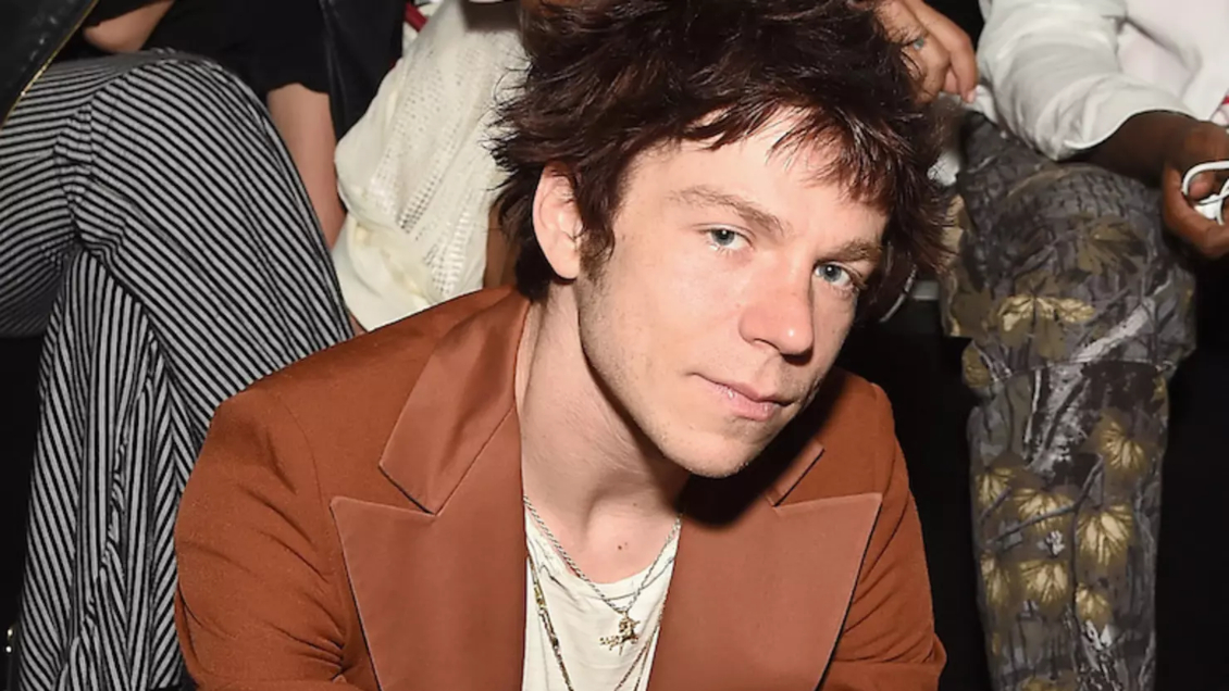 Vocalista de Cage the Elephant, Matt Shultz, es detenido por posesión de armas