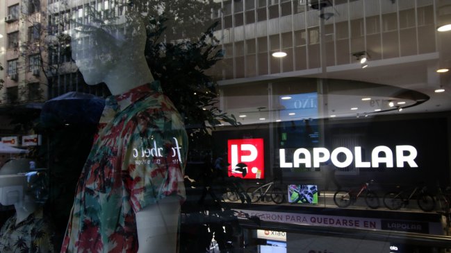  Justicia ordenó a La Polar presentar licencias de cuatro reconocidas marcas de ropa  