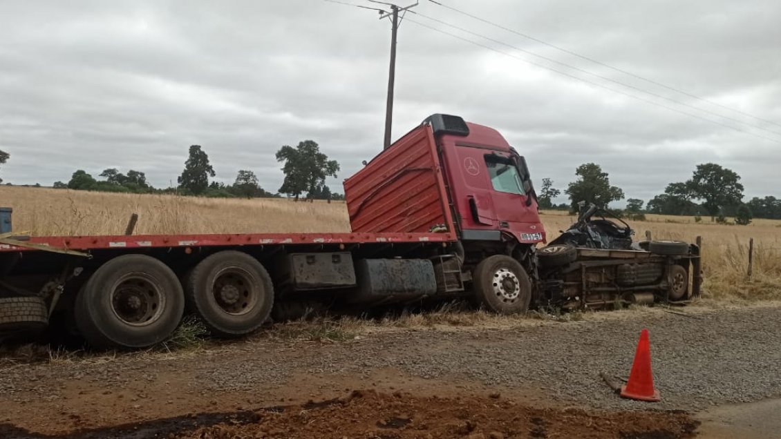 Una persona fallecida y cuatro lesionados dejó choque cerca de Victoria