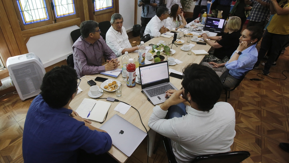 Oficialismo se reunió para coordinar estrategia de cara a elección de consejeros