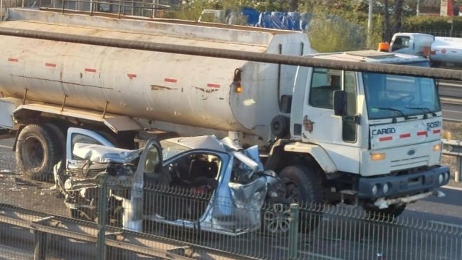Tres niños resultaron lesionados en violento accidente de tránsito frente al Mall Plaza Oeste