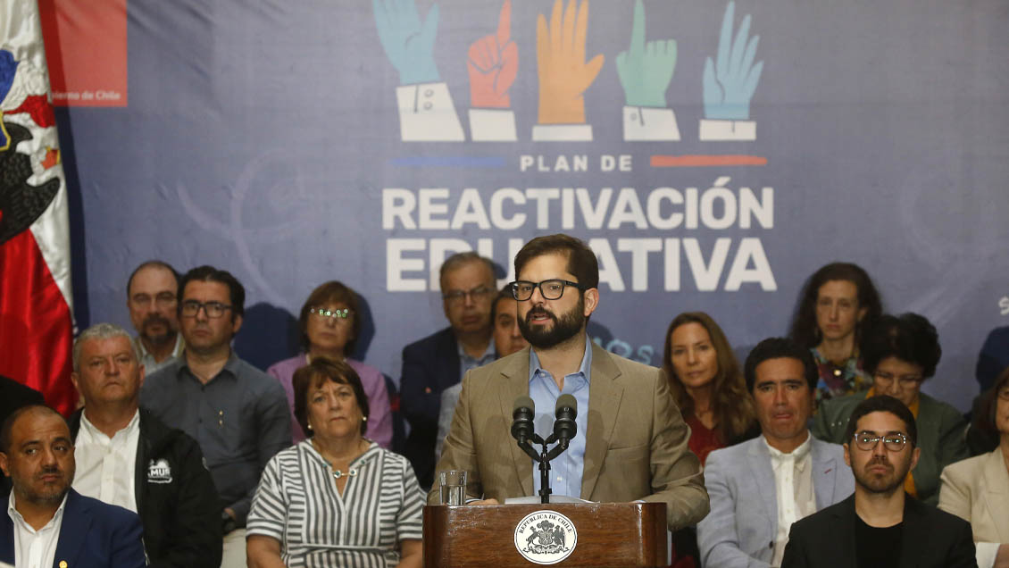 Boric lanzó plan para la reactivación educativa: 