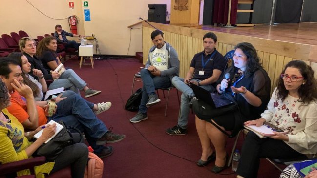 Seremi de Salud se reune con locatarios damnificados por incendio en San Vicente