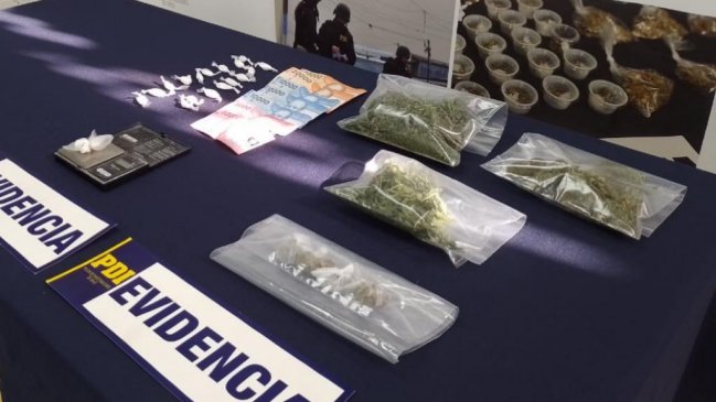 Detienen a sujeto imputado por vender droga en San Vicente