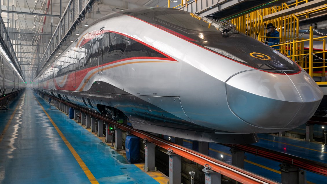 Tren bala Fuxing más resistente a heladas debuta en noreste de China